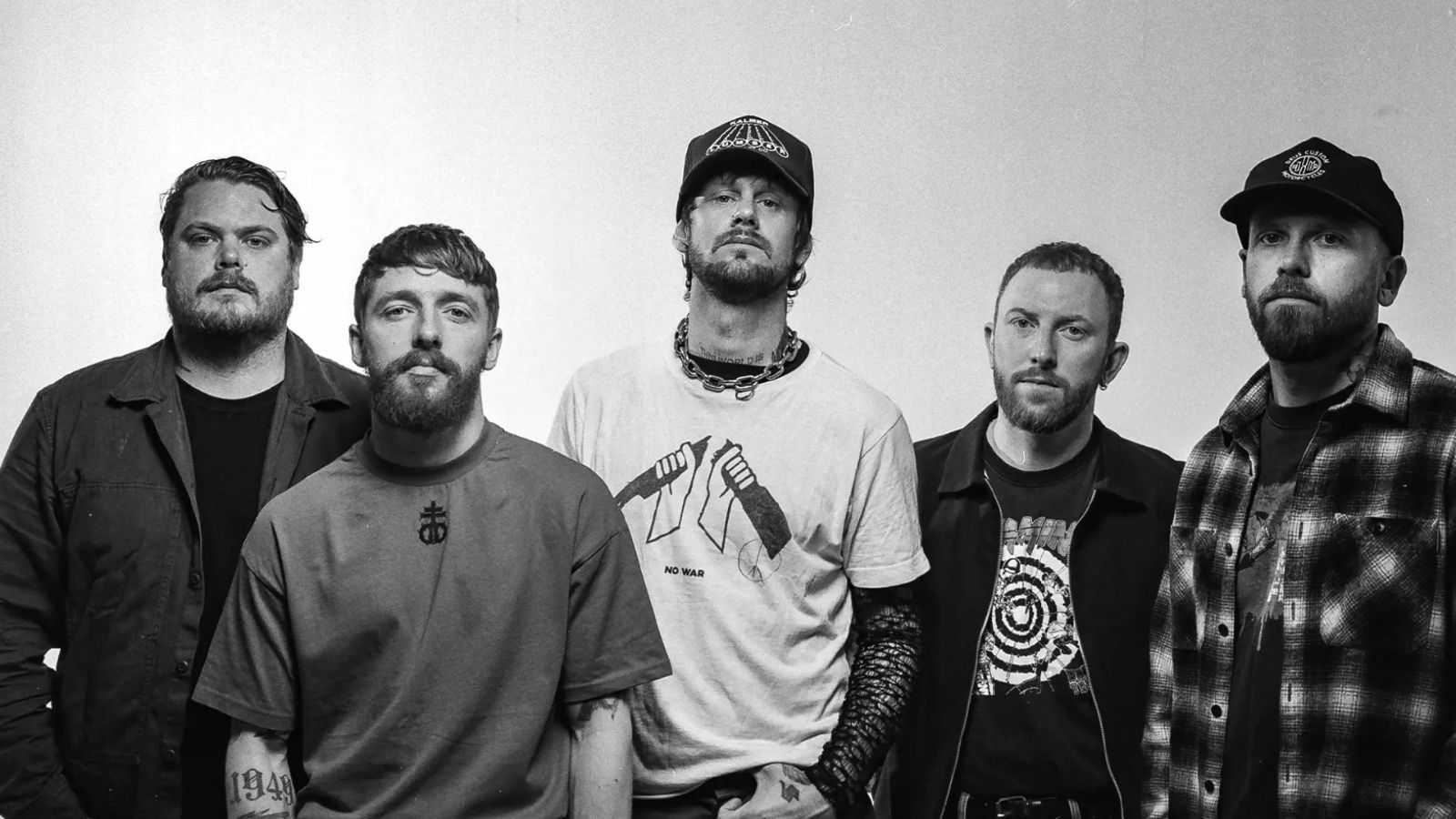 While She Sleeps explica como lançar "You Are We" sem gravadora virou um risco calculado